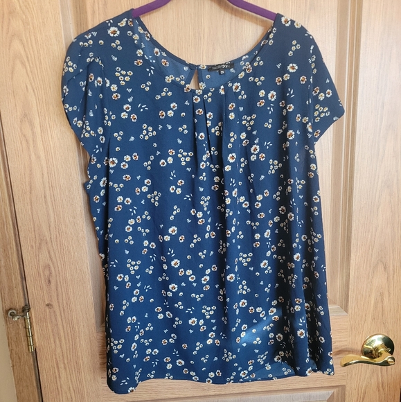 Papermoon blue and floral blouse in size 2XL - Picture 1 of 7